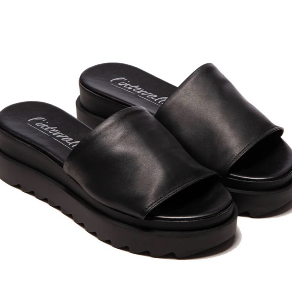 Black Women's Slide Sandals genuine leather BNIB new size 39 /8